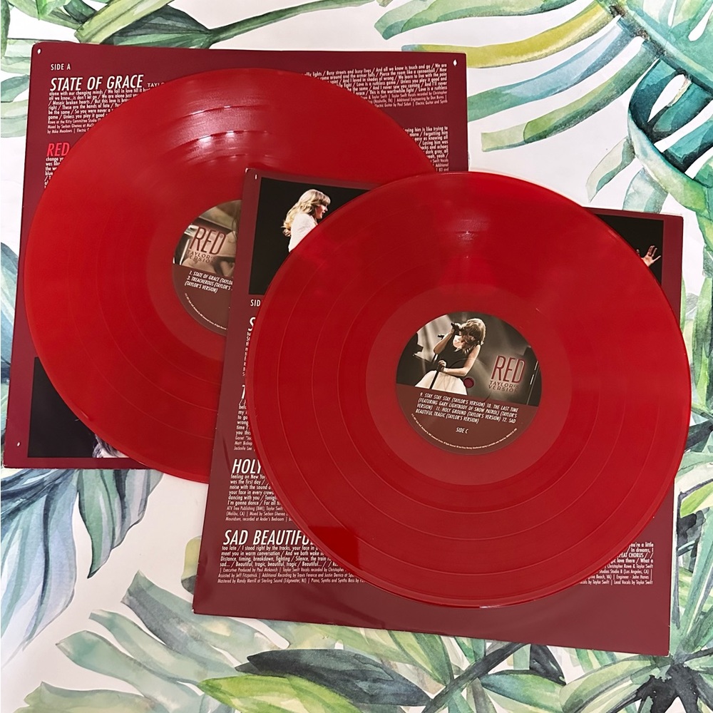 Taylor Swift Red {Taylor’s Version} vinyl - Picture 11 of 12